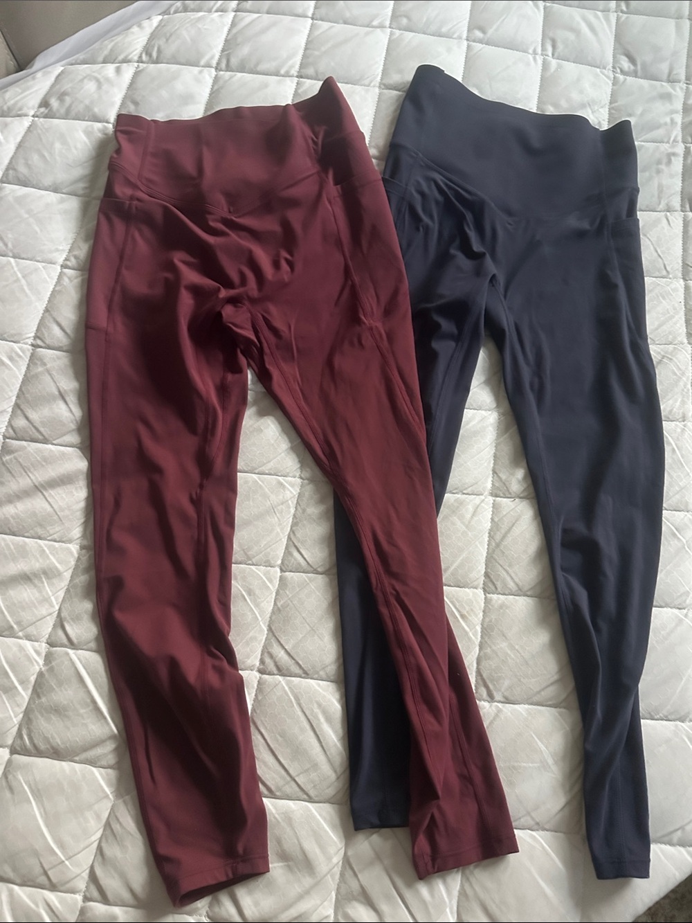 HALARA High-Waist Performance Leggings - Burgundy and Navy